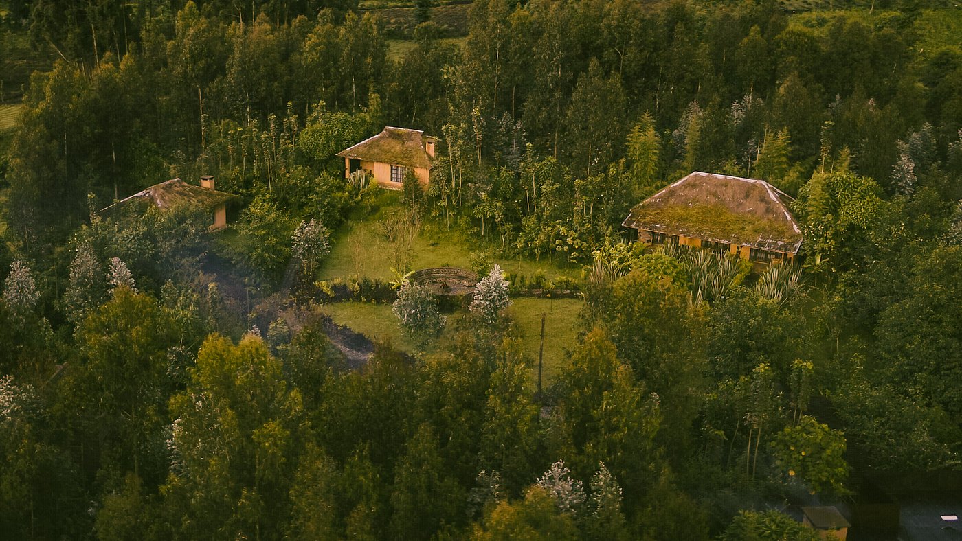 aerial-view-of-the-cottages